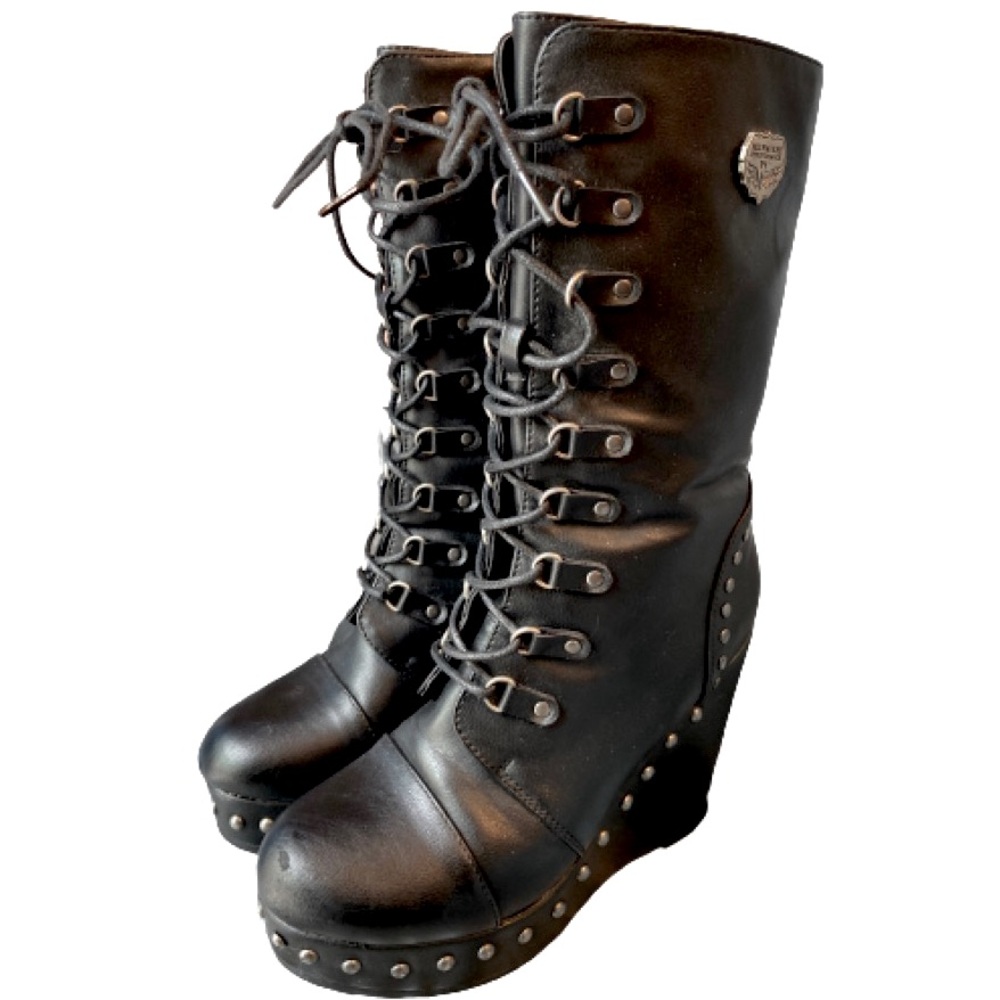 Milwaukee boots 👢